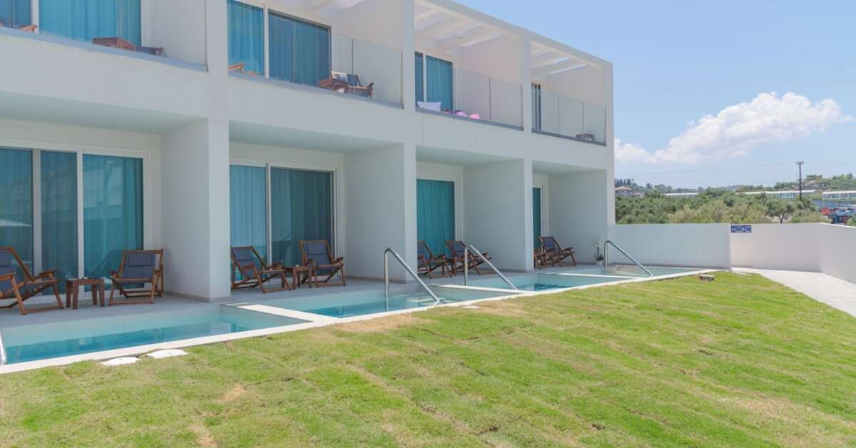 Ein Foto von der Außenansicht des Mirage Bleu Hotel