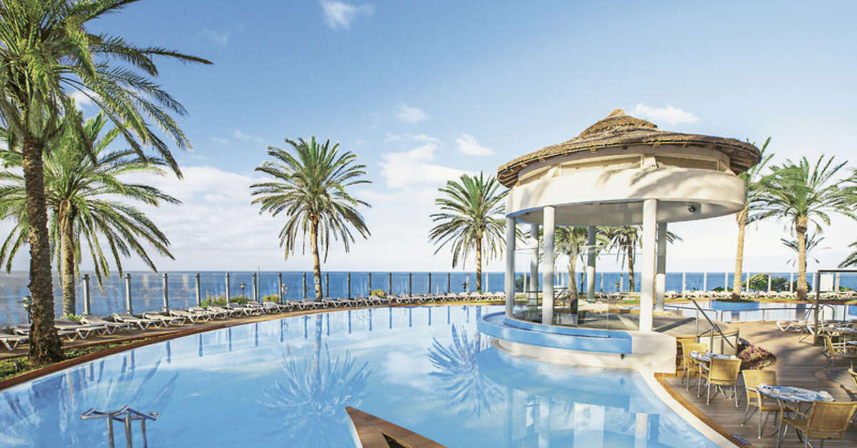 Ein Foto vom Pool im Pestana Grand Premium Ocean Resort
