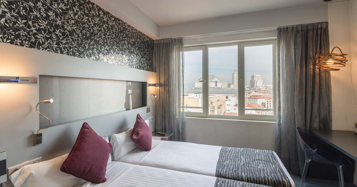 Een foto van een overzicht van Petit Palace Mayor Plaza Hotel