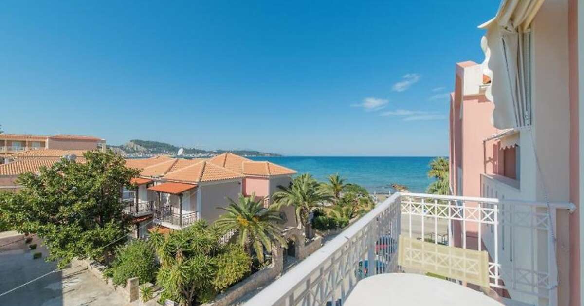 Een foto van Xenos Kamara Beach Aparthotel