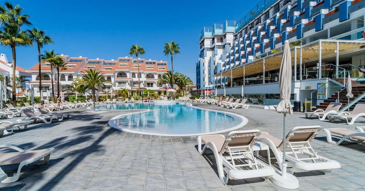 Een foto van het zwembad bij Paradise Park Fun Lifestyle Hotel