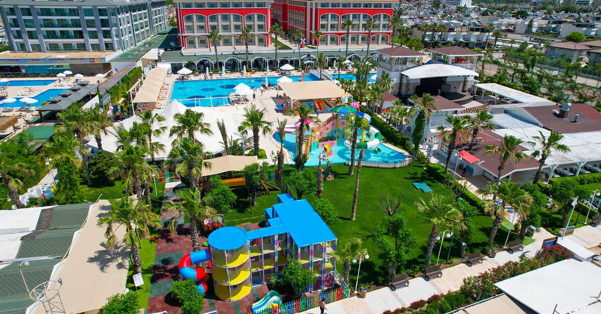 Een foto van het zwembad bij Orange County Resort Hotel Belek