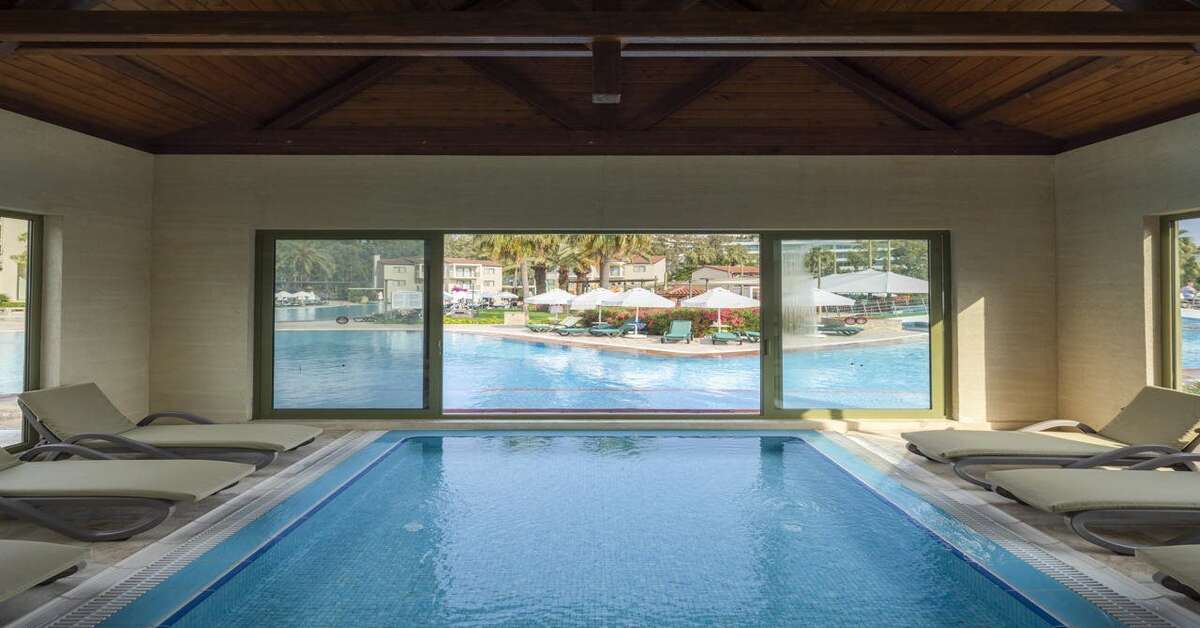 Ein Foto Arum Barut Collection