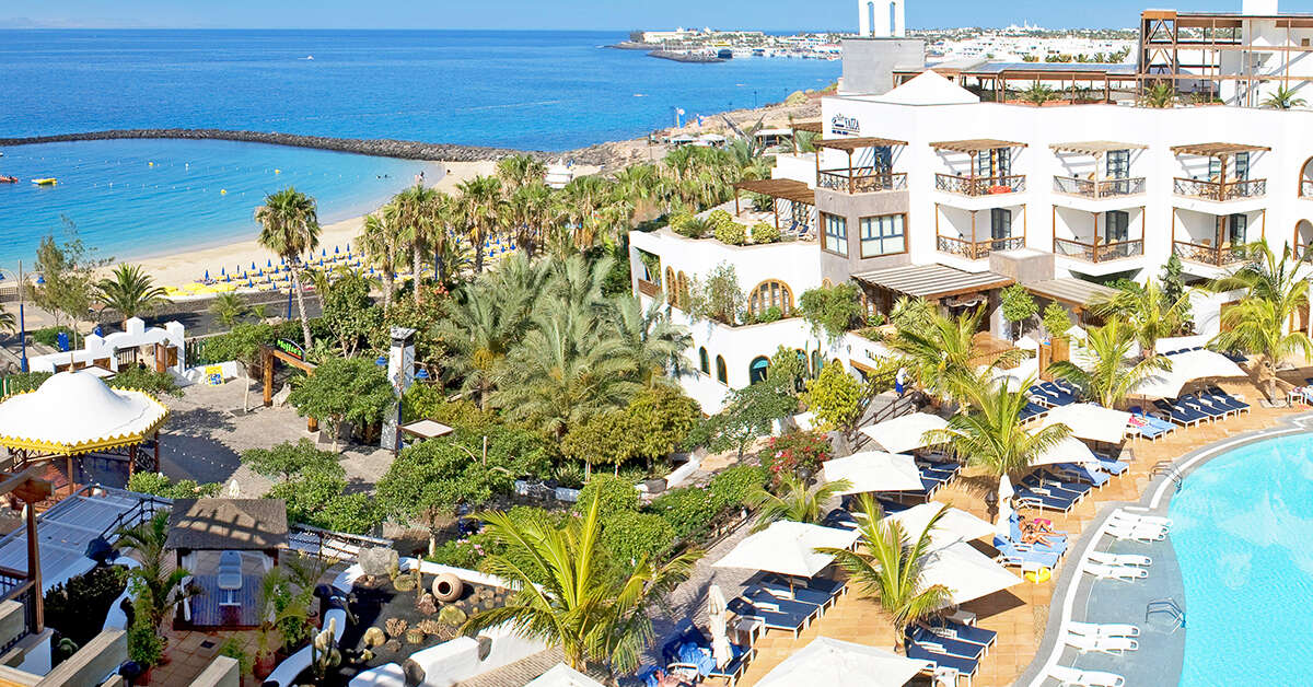 Een foto van het zwembad bij Princesa Yaiza Suite Hotel Resort