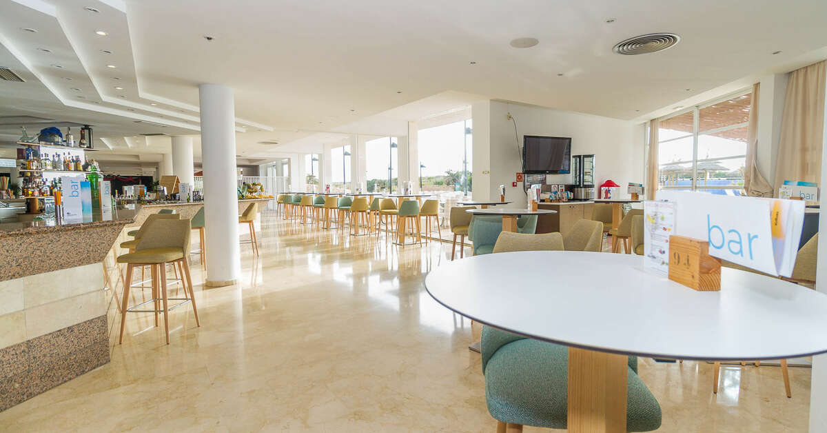 Een foto van de faciliteiten bij Eix Platja Daurada Hotel & Spa