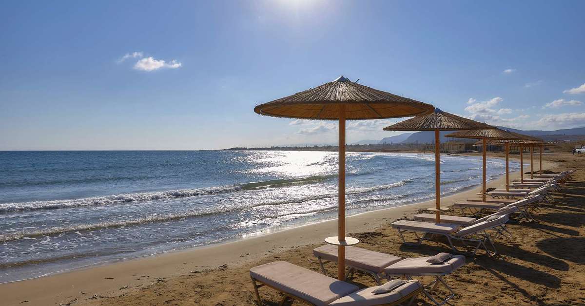 Een foto van het strand bij Vasia Royal Hotel