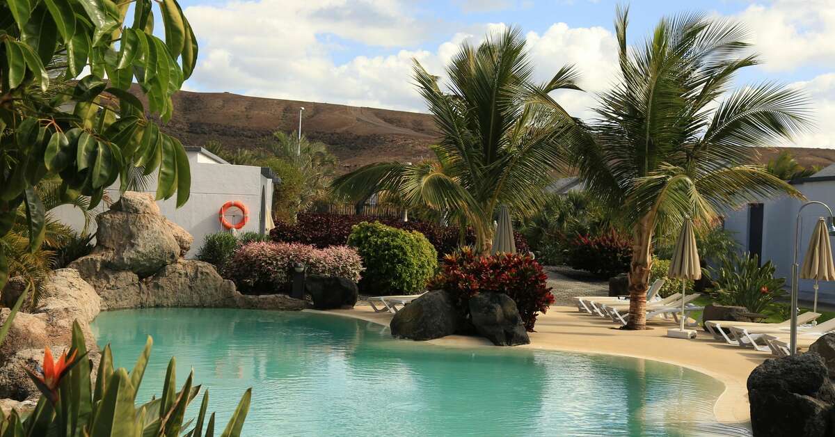 Een foto van het zwembad bij R2 Romantic Fantasia Dreams & Suites Hotel