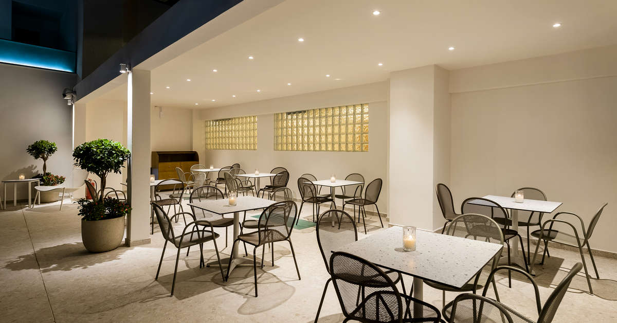 Ein Foto von der Terrasse im Acandia Hotel