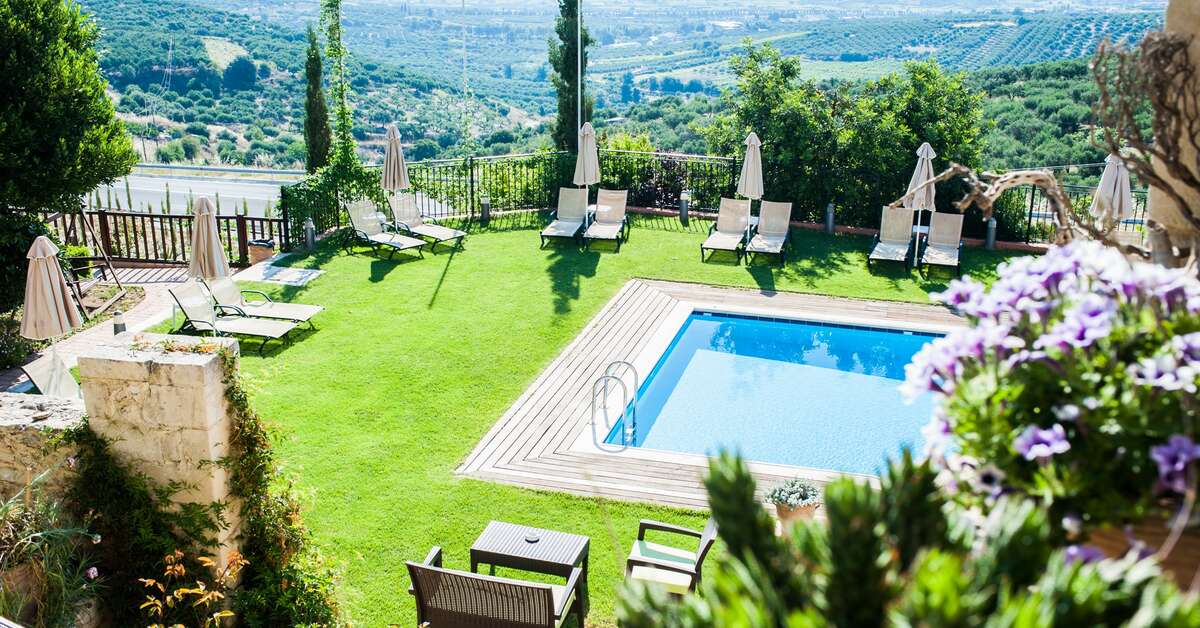 Een foto van het zwembad bij Katalagari Country Suites
