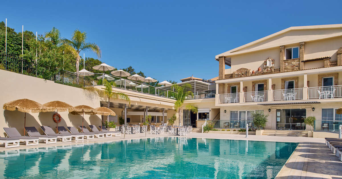 Ein Foto vom Pool im Altura Hotel
