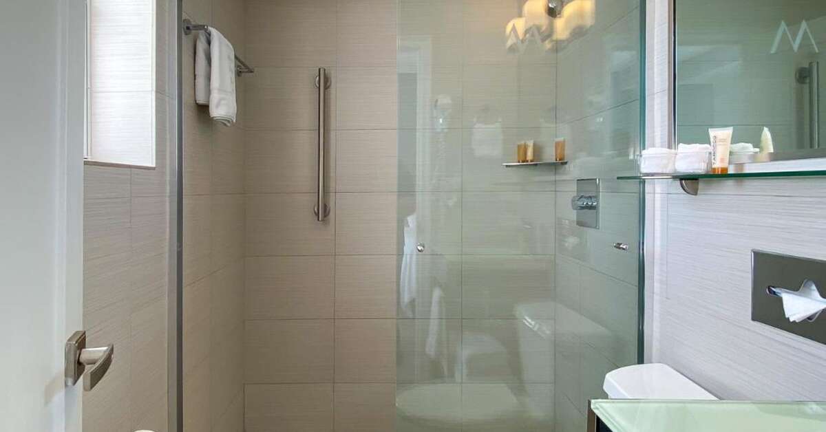 Een foto van Marseilles Hotel