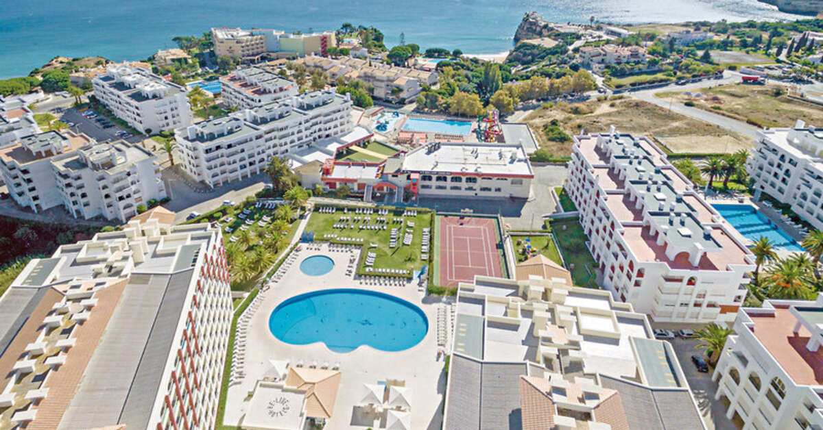 Een foto van de buitenkant van Ukino Palmeiras Village Family Resort