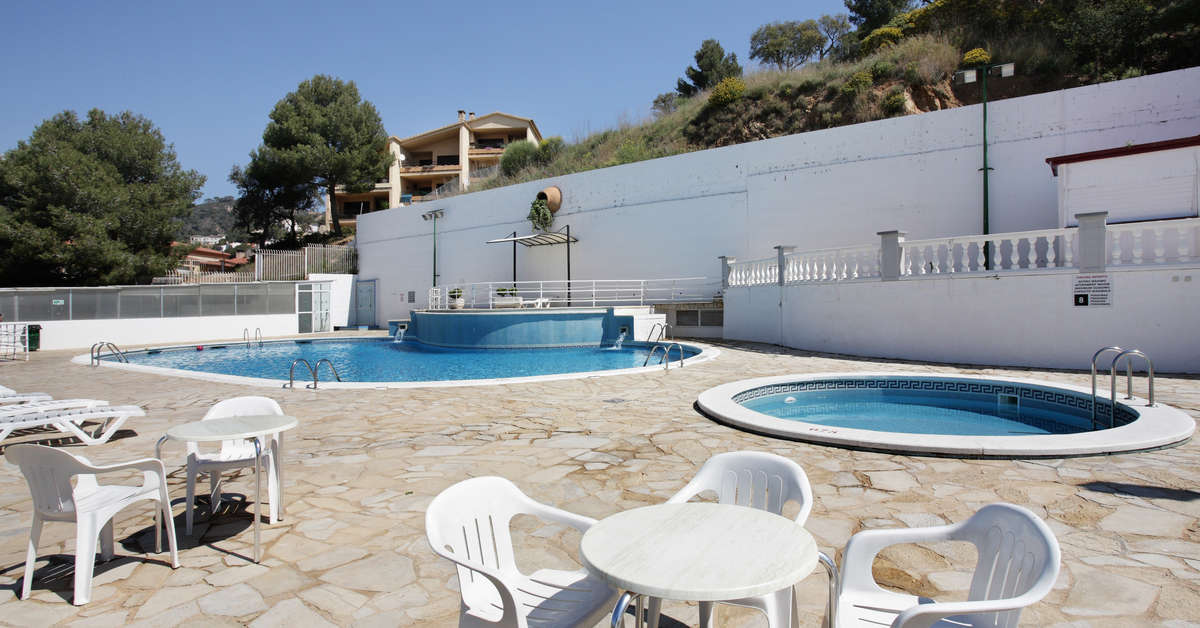 Een foto van het zwembad bij Hotel Don Juan Tossa