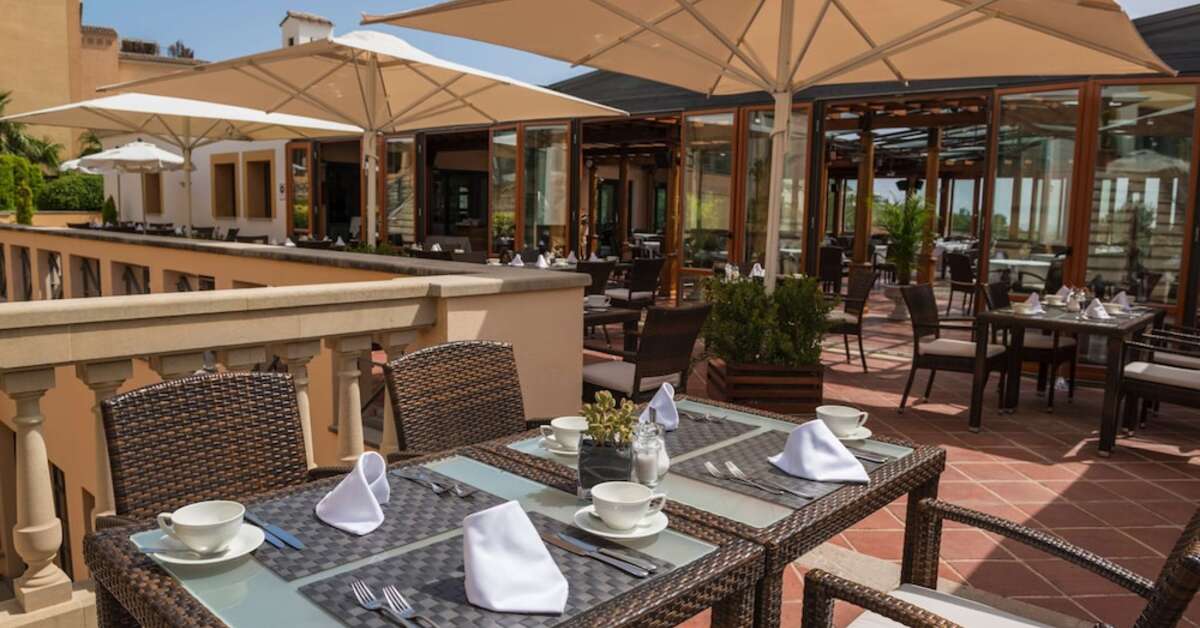 Ein Foto von der Terrasse im Steigenberger Hotel & Resort Camp de Mar