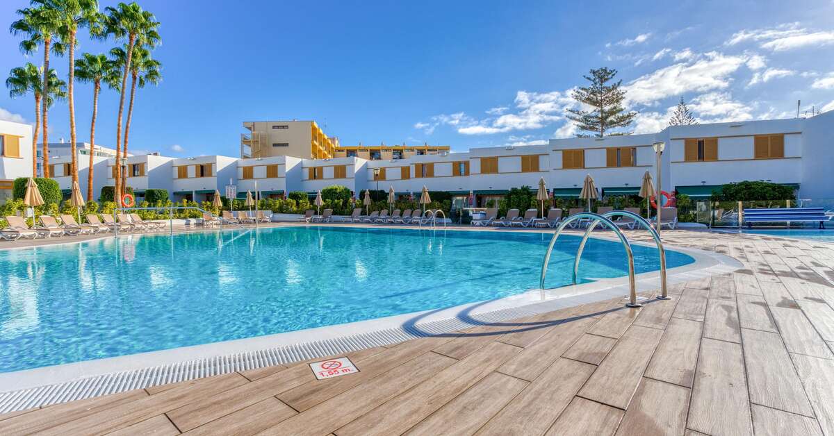 Een foto van het zwembad bij Bungalows Las Brisas
