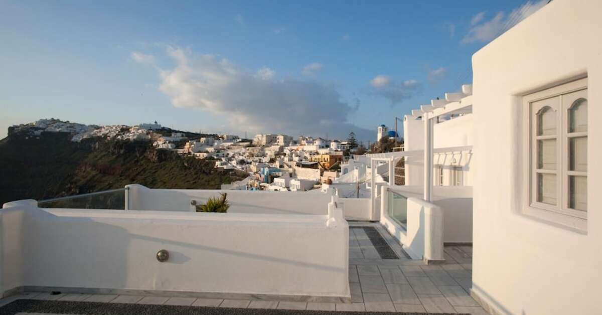 Een foto van de buitenkant van Belvedere Suites