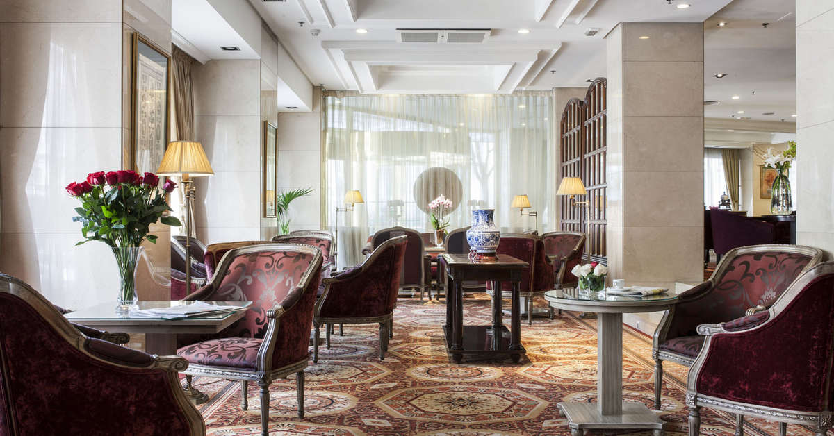 Een foto van het interieur van Hotel Emperador