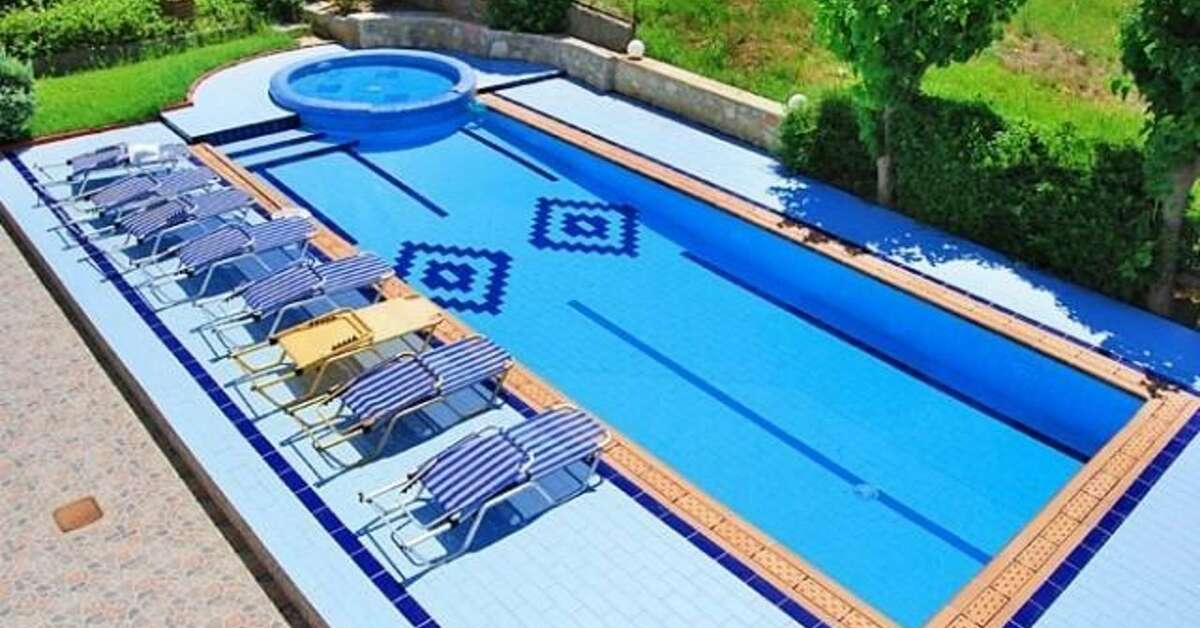 Een foto van het zwembad bij Appartementen Anthos