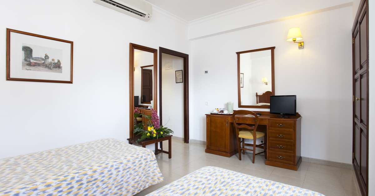 Ein Foto Sis Pins Hotel