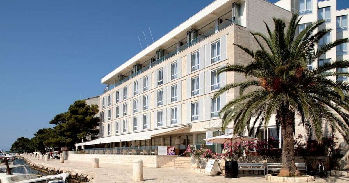 Een foto van de buitenkant van Adriana Hvar Spa Hotel