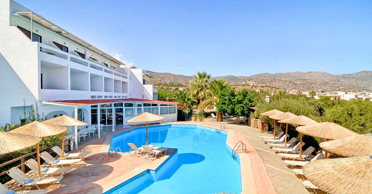 Ein Foto vom Pool im Elounda Krini Hotel