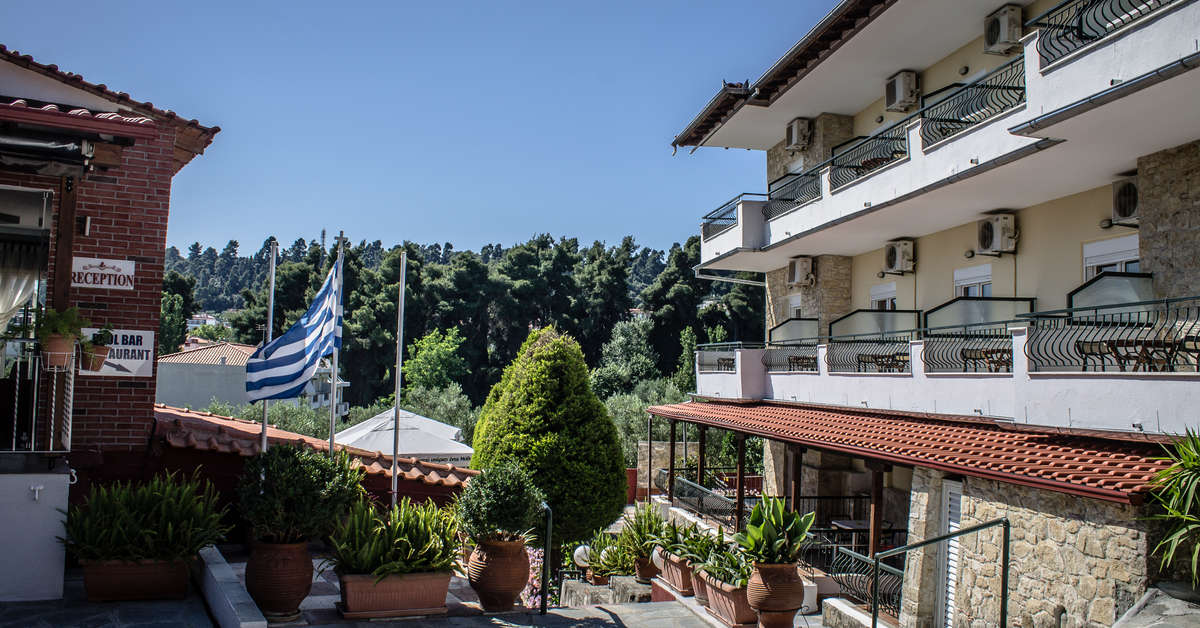 Een foto van de buitenkant van Ilios Hotel