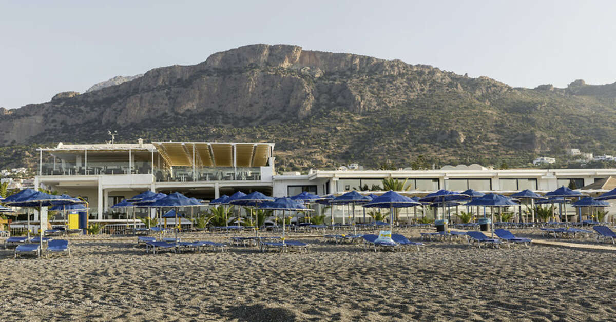 Een foto van het strand bij Sunshine Crete Village