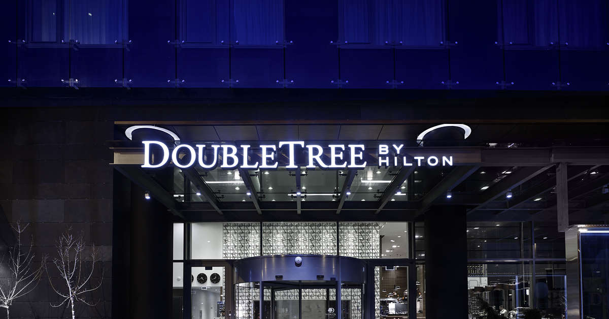 Een foto van de buitenkant van DoubleTree by Hilton Zagreb