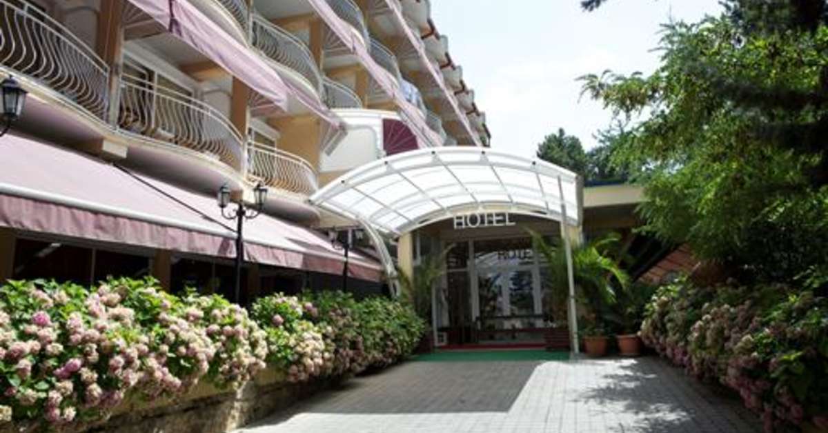 Een foto van de buitenkant van Belvedere Hotel Ohrid