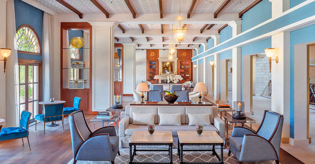 Een foto van het interieur van Elysium Hotel