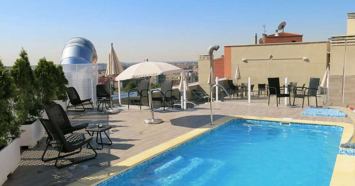 Een foto van het zwembad bij Hotel Porcel Ganivet