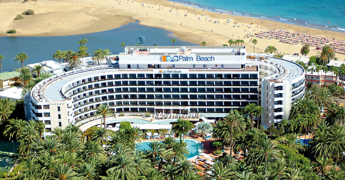 Een foto van de buitenkant van Seaside Palm Beach