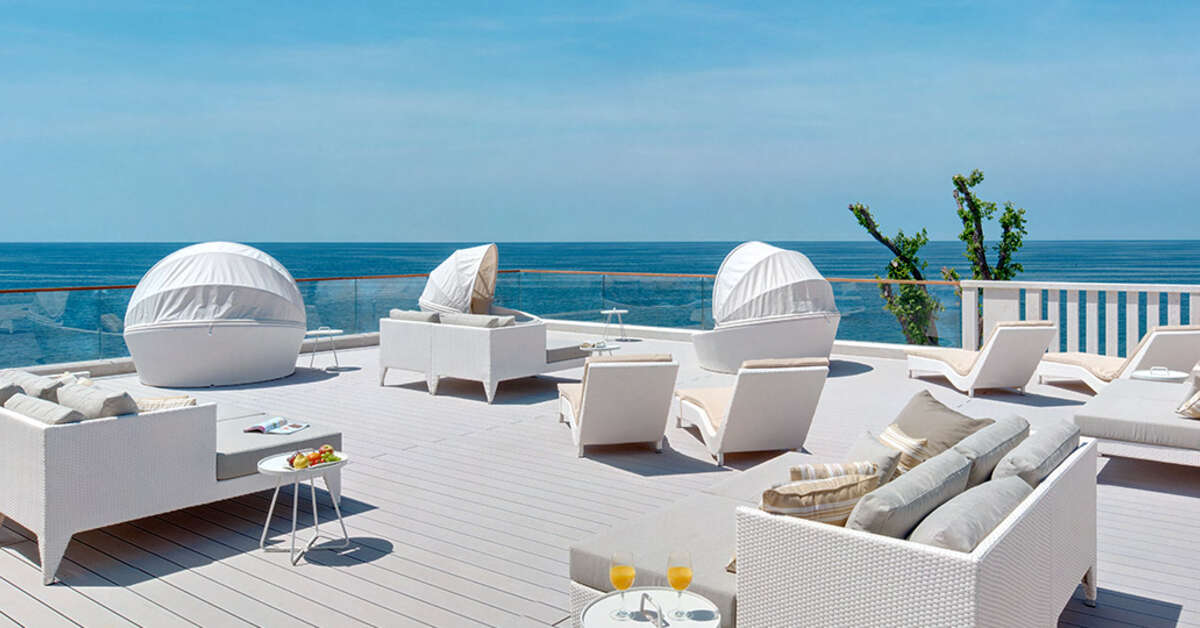 Ein Foto von der Terrasse im Valamar Collection Isabella Island Resort