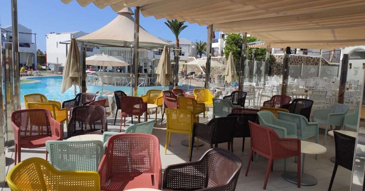 Een foto van het terras bij Appartementen Turbo Club