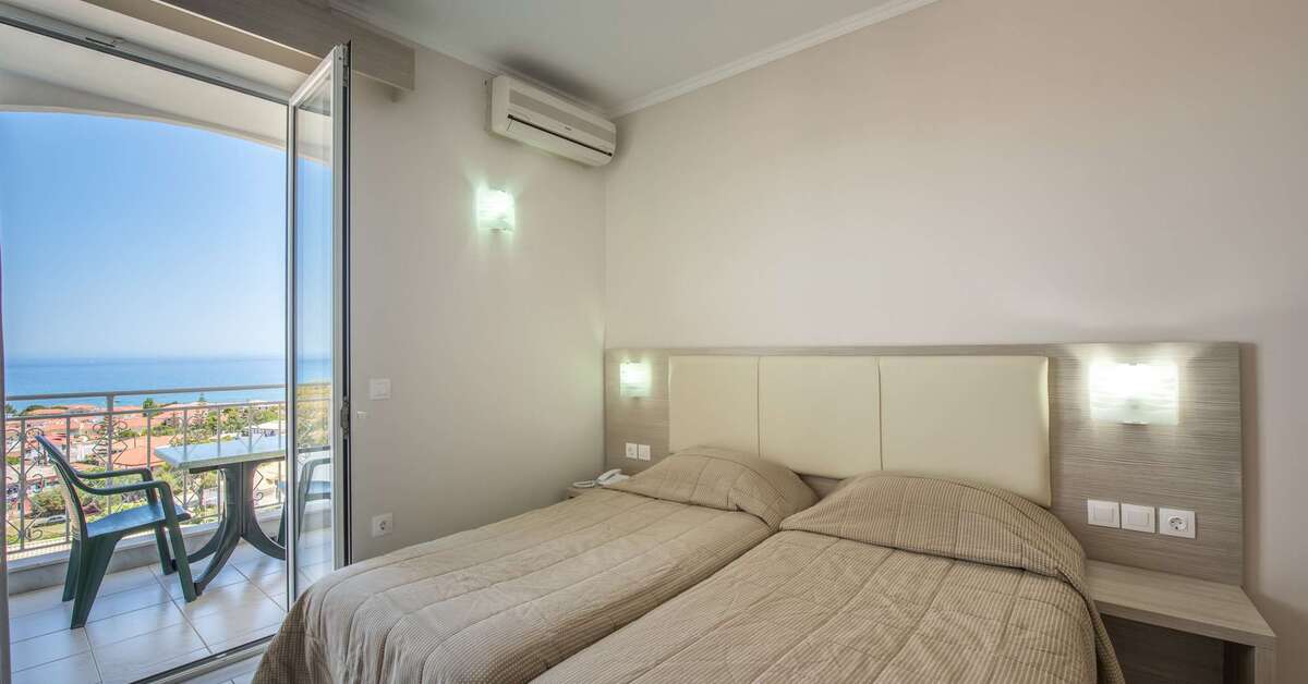Een foto van Captains & Commodore Complex