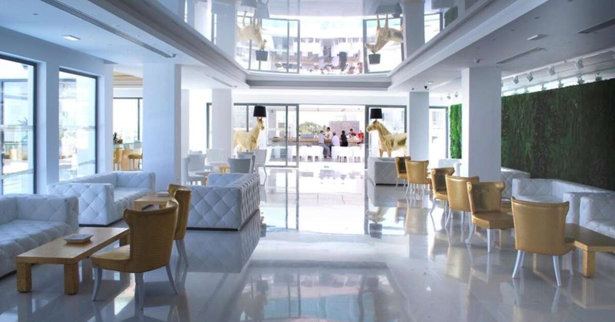 Een foto van het interieur van Diamond Deluxe Hotel