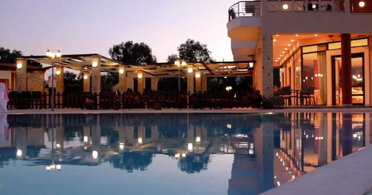 Een foto van het zwembad bij Aeolian Gaea Hotel