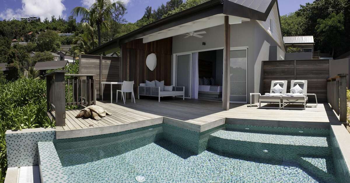 Een foto van het zwembad bij Carana Beach Hotel