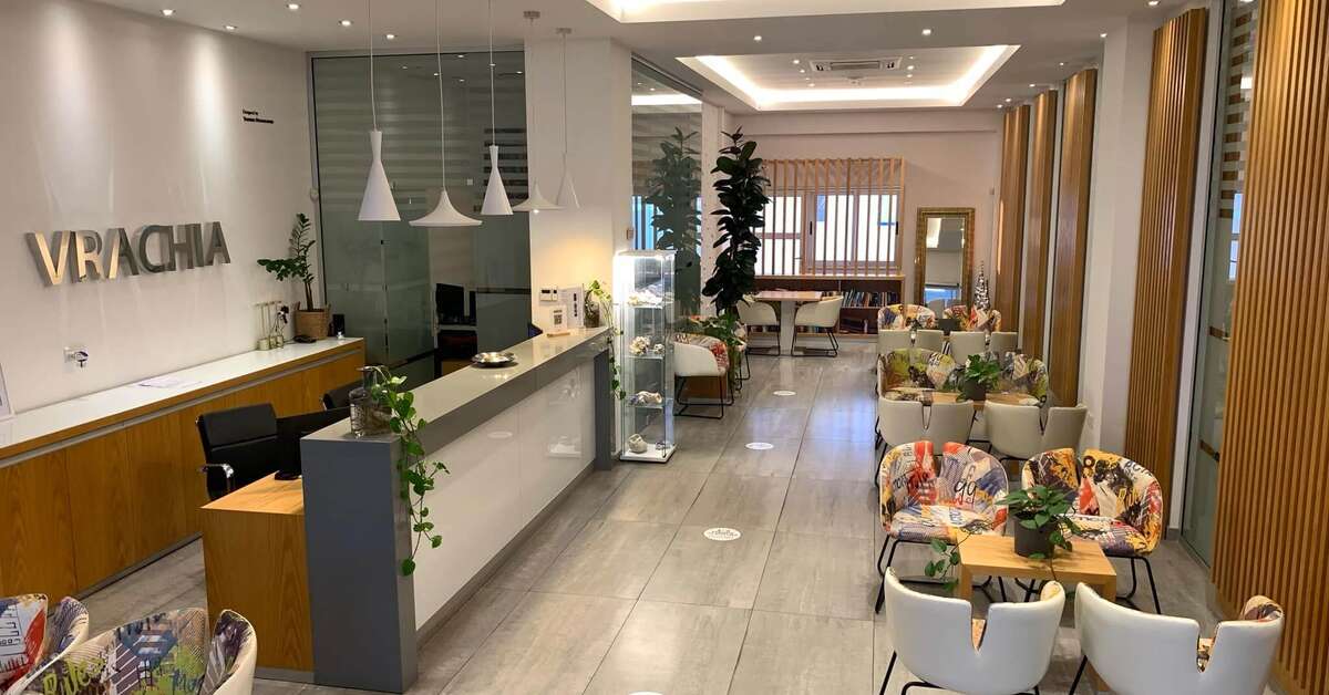 Een foto van Vrachia Beach Hotel & Suites