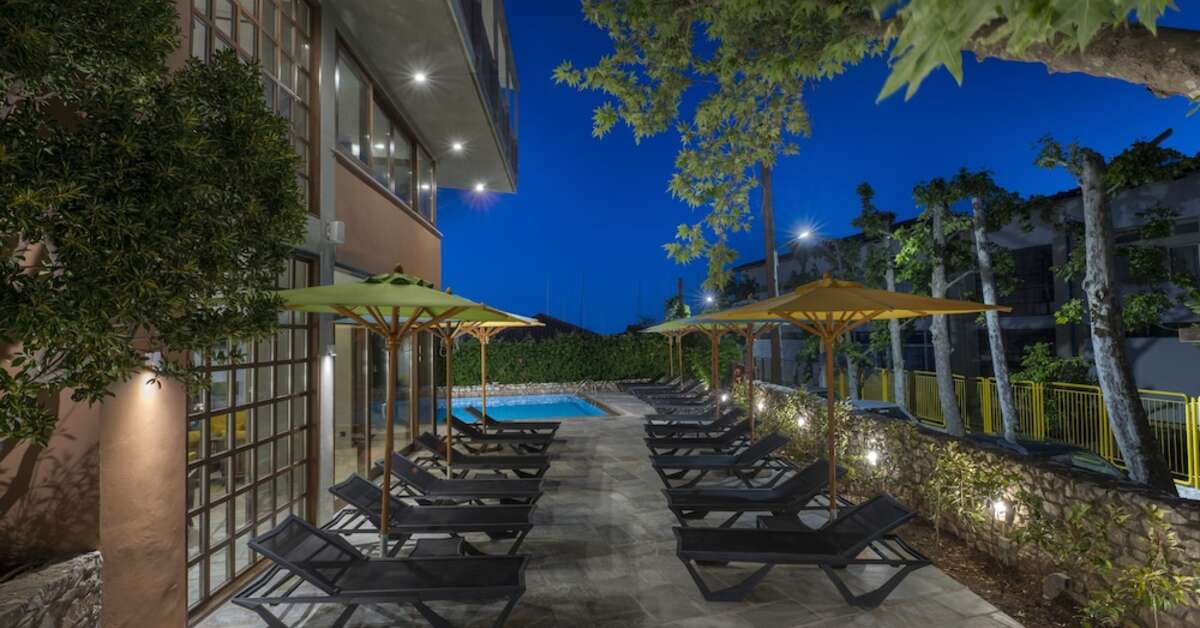 Een foto van het zwembad bij Hotel Alkyon