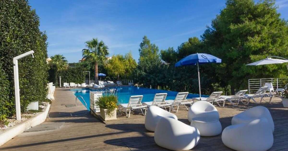 Een foto van het zwembad bij Kamena Residence