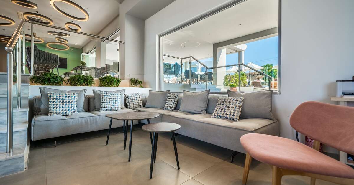 Een foto van het interieur van Harmony Crest Resort & Spa