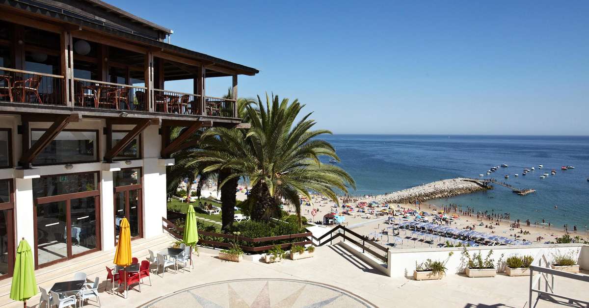 Een foto van de buitenkant van Hotel Do Mar