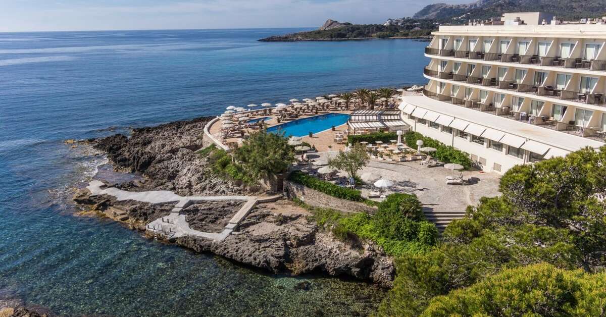Een foto van het zwembad bij Grupotel Aguait Resort & Spa
