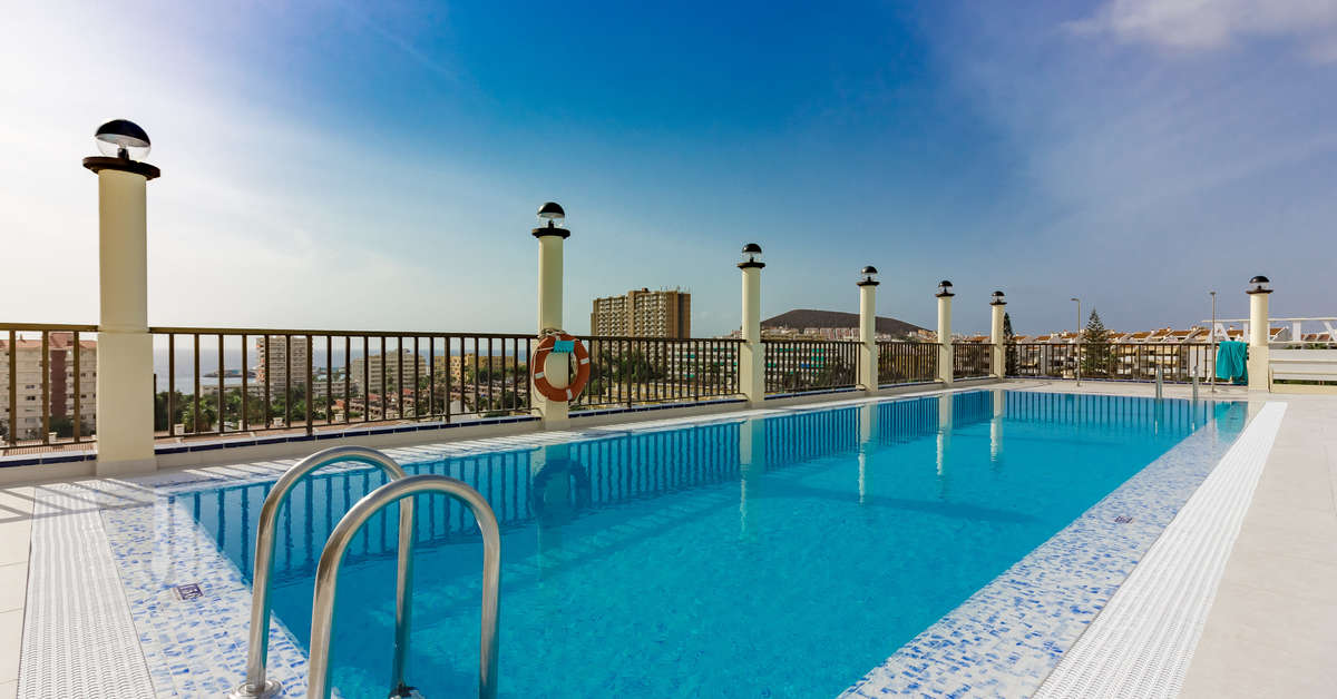Ein Foto vom Pool im Klayman Olivina Aparthotel