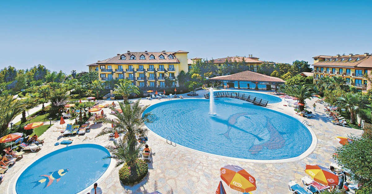Een foto van het zwembad bij Alba Resort Hotel
