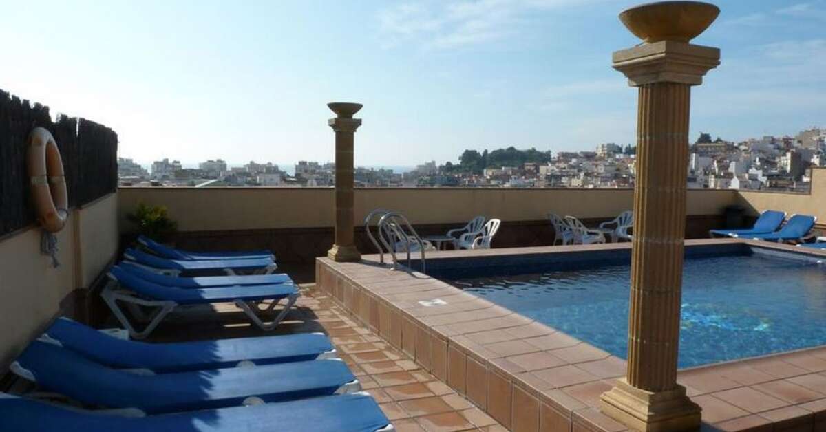 Een foto van het zwembad bij Hotel Costa Brava Blanes