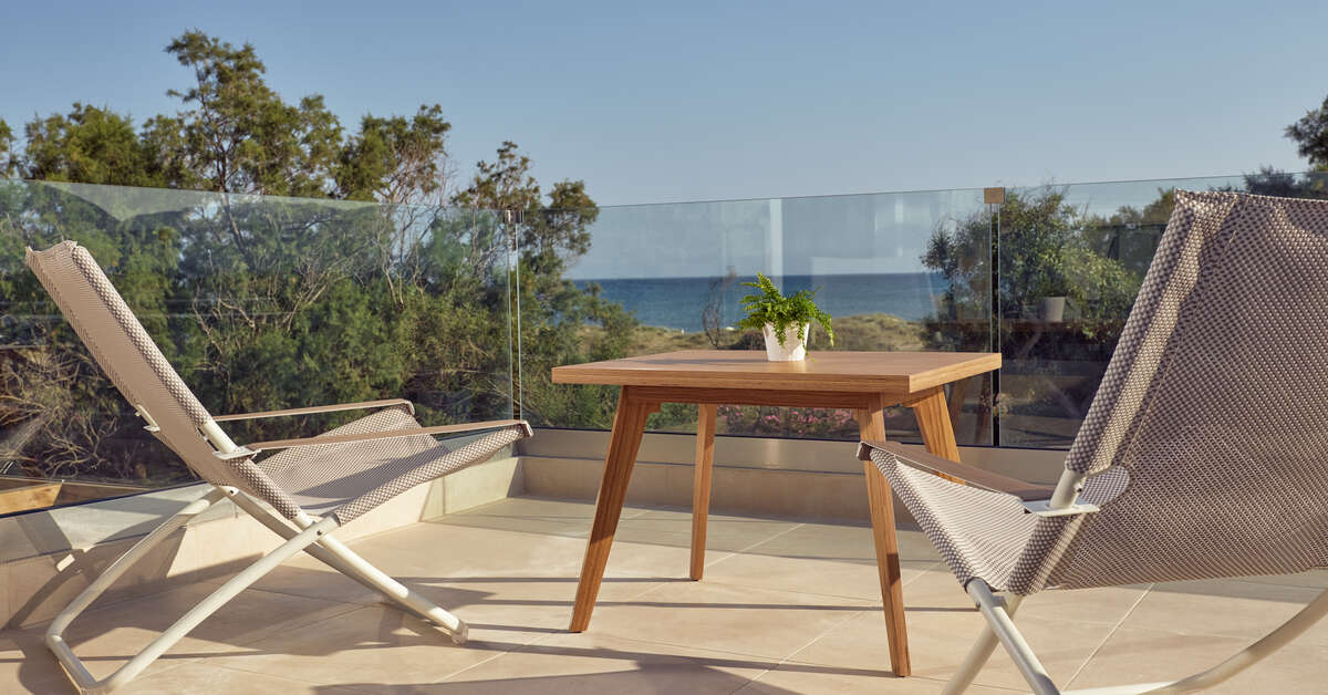 Ein Foto von der Terrasse im Golden Sun Resort & Spa