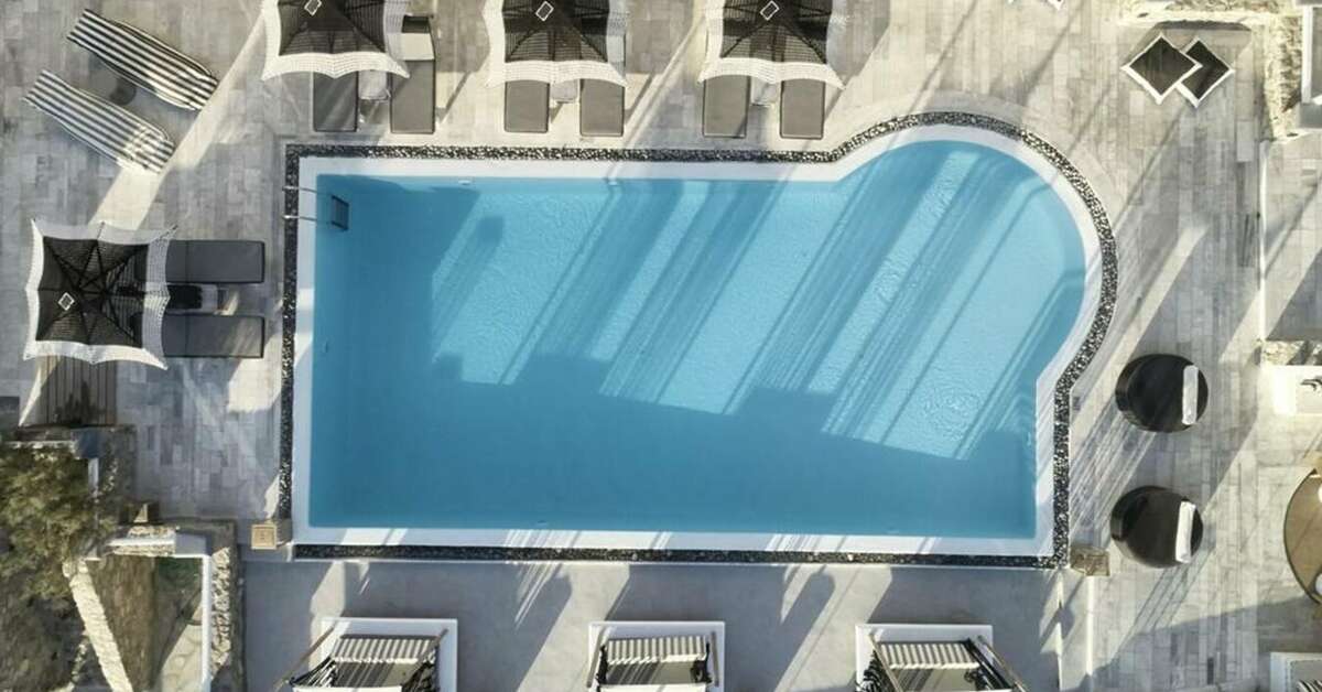 Een foto van het zwembad bij Mykonos No5 Suites & Villas