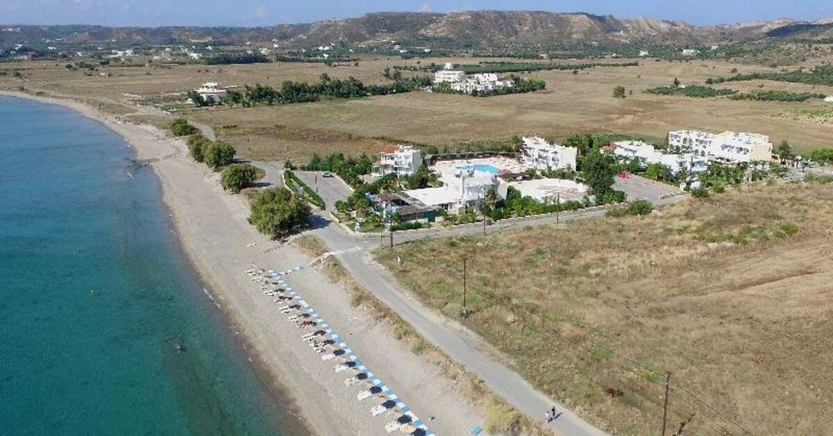 Ein Foto vom Strand beim Kalimera Mare Hotel